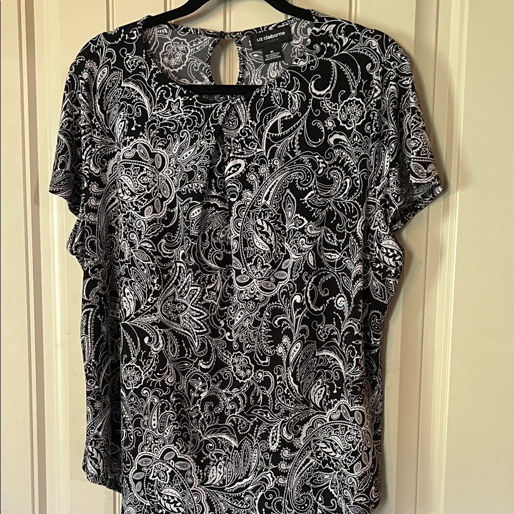 Liz Claiborne Black & White Paisley Keyhole Blouse